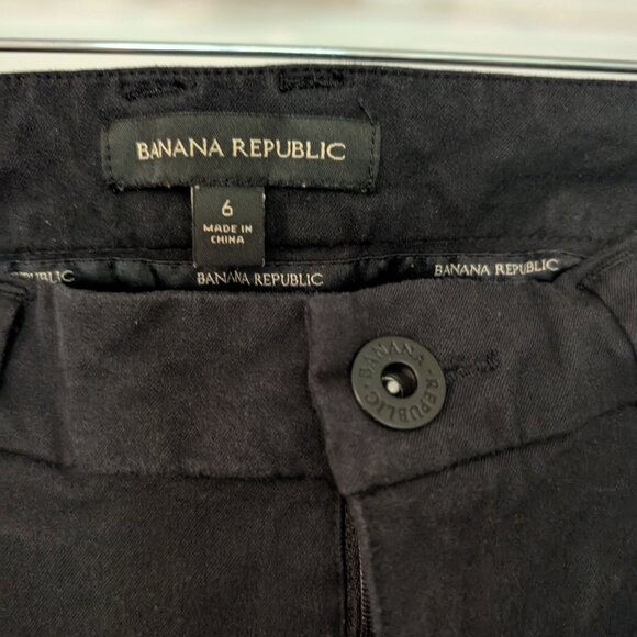Cropped Black Pants from Banana Republic - Picture 2 of 3